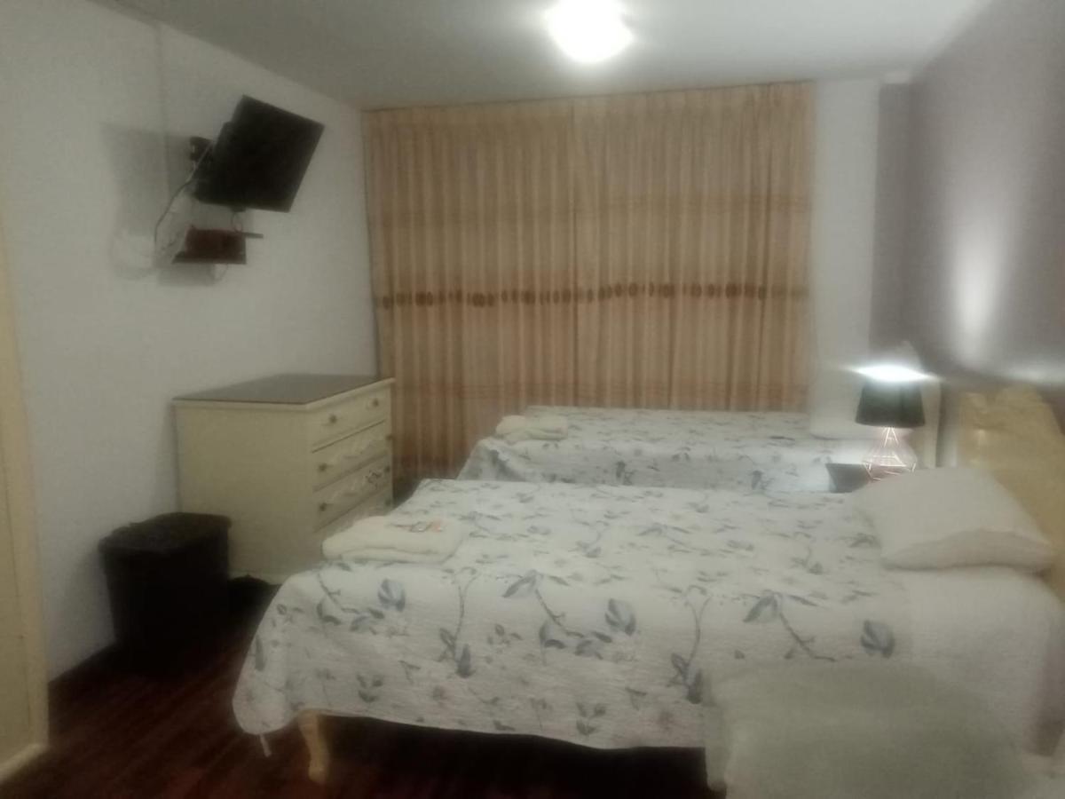 Hostel Strenua - Las Quintanas Trujillo Exteriér fotografie