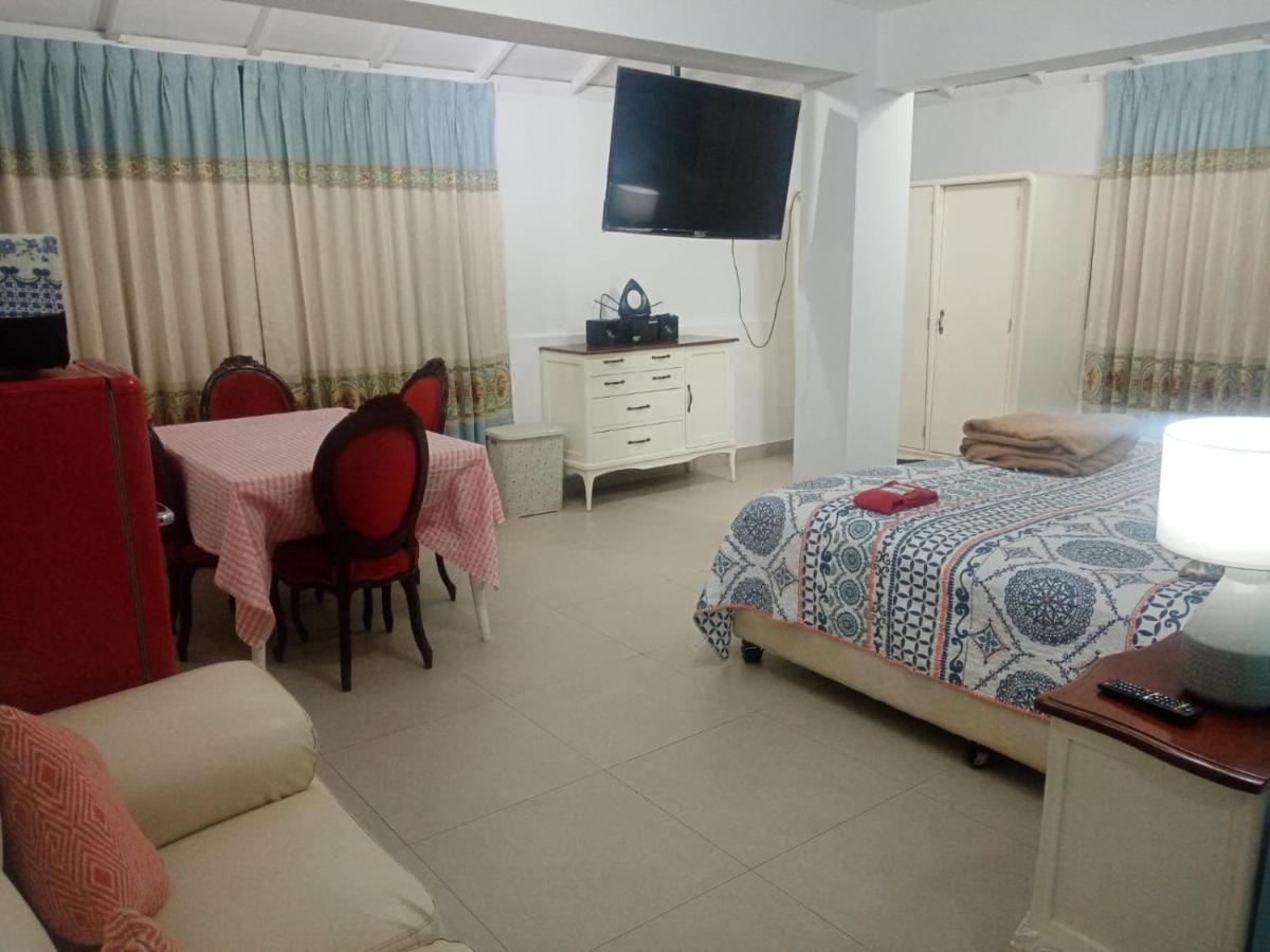 Hostel Strenua - Las Quintanas Trujillo Exteriér fotografie