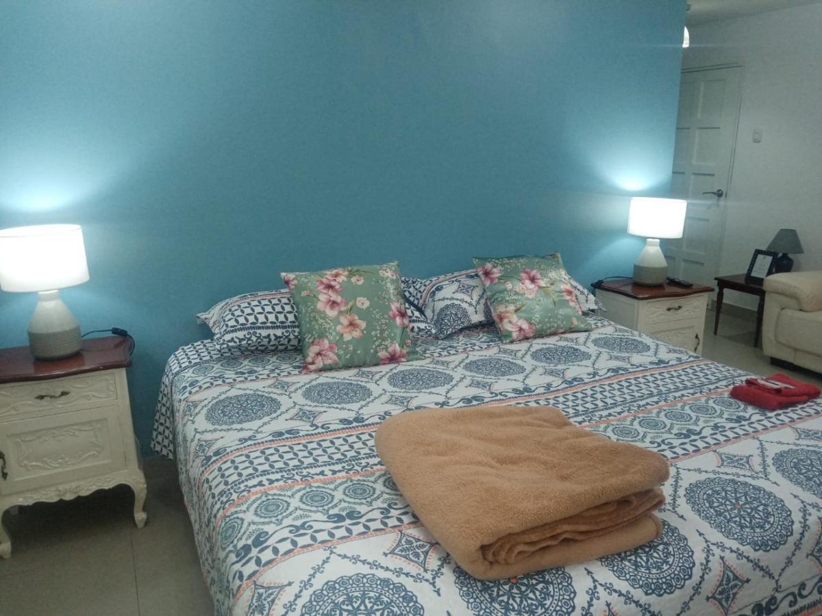 Hostel Strenua - Las Quintanas Trujillo Exteriér fotografie