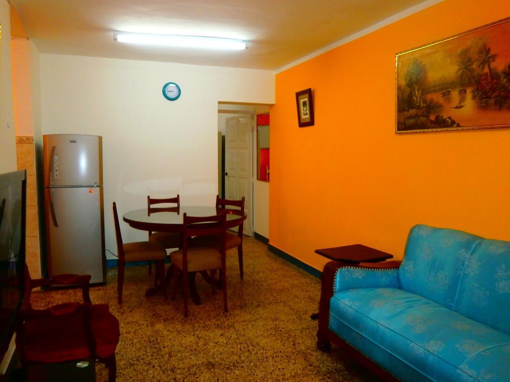 Hostel Strenua - Las Quintanas Trujillo Exteriér fotografie