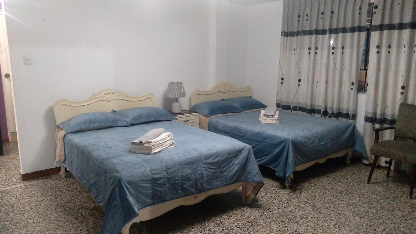 Hostel Strenua - Las Quintanas Trujillo Exteriér fotografie