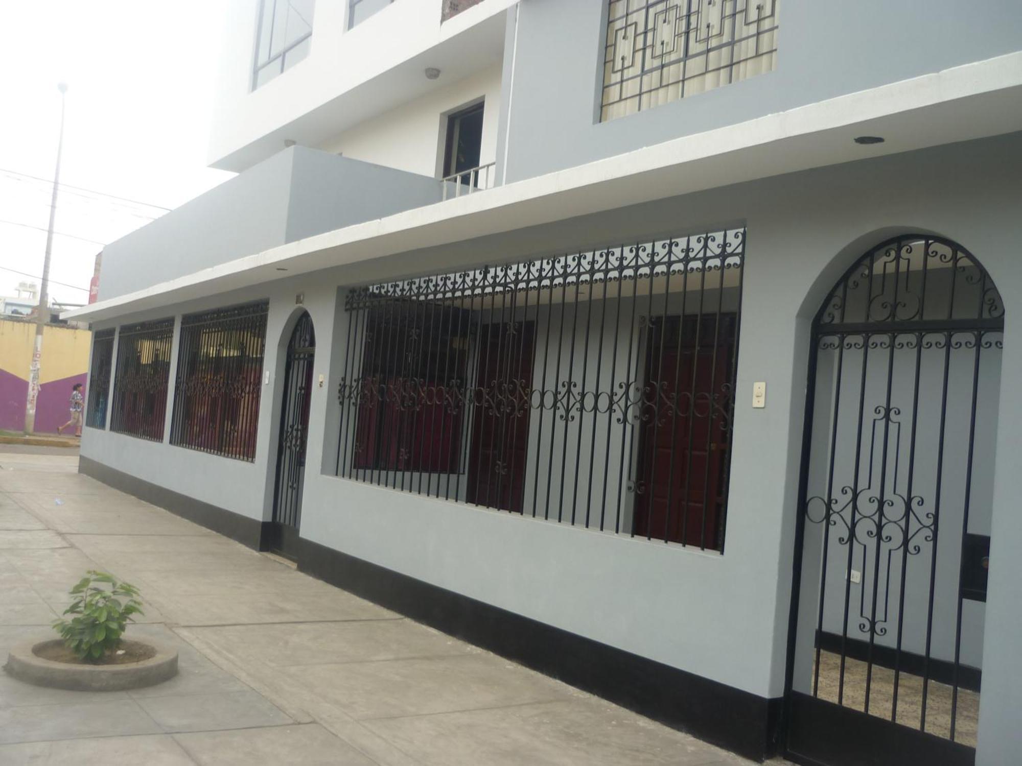 Hostel Strenua - Las Quintanas Trujillo Exteriér fotografie