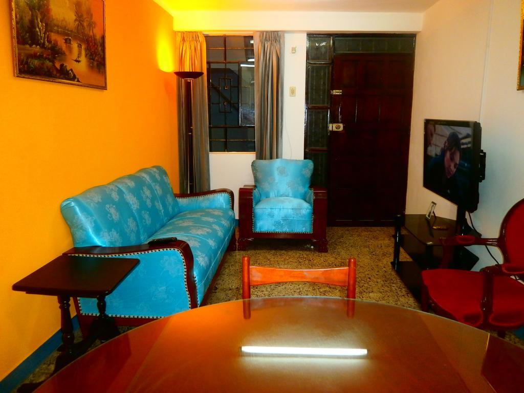 Hostel Strenua - Las Quintanas Trujillo Exteriér fotografie
