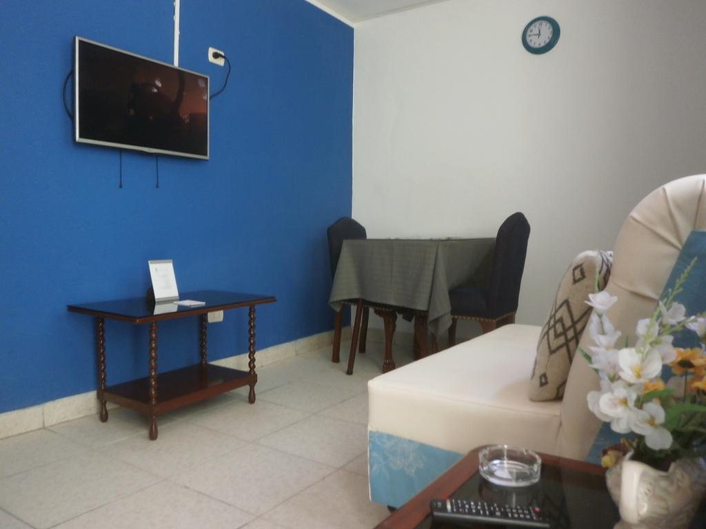 Hostel Strenua - Las Quintanas Trujillo Exteriér fotografie