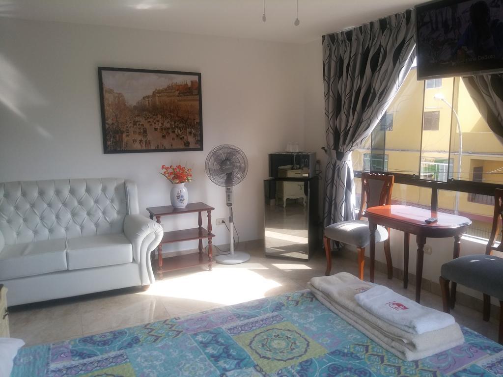 Hostel Strenua - Las Quintanas Trujillo Exteriér fotografie